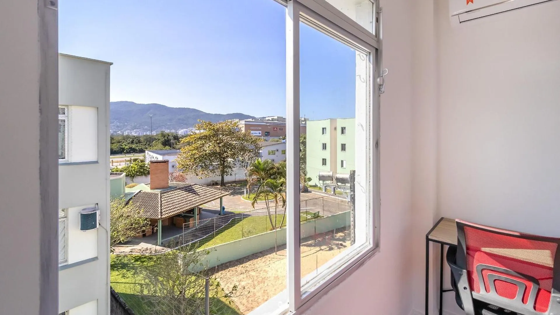 Apartamento Aconchegante Bem Localizado Rbe0031 Florianópolis
